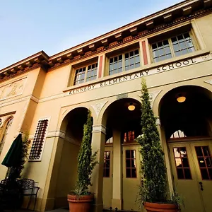 米柯纳密思肯尼迪学院酒店 酒店 波特蘭